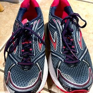 Women’s Brooks Ghost running shoes